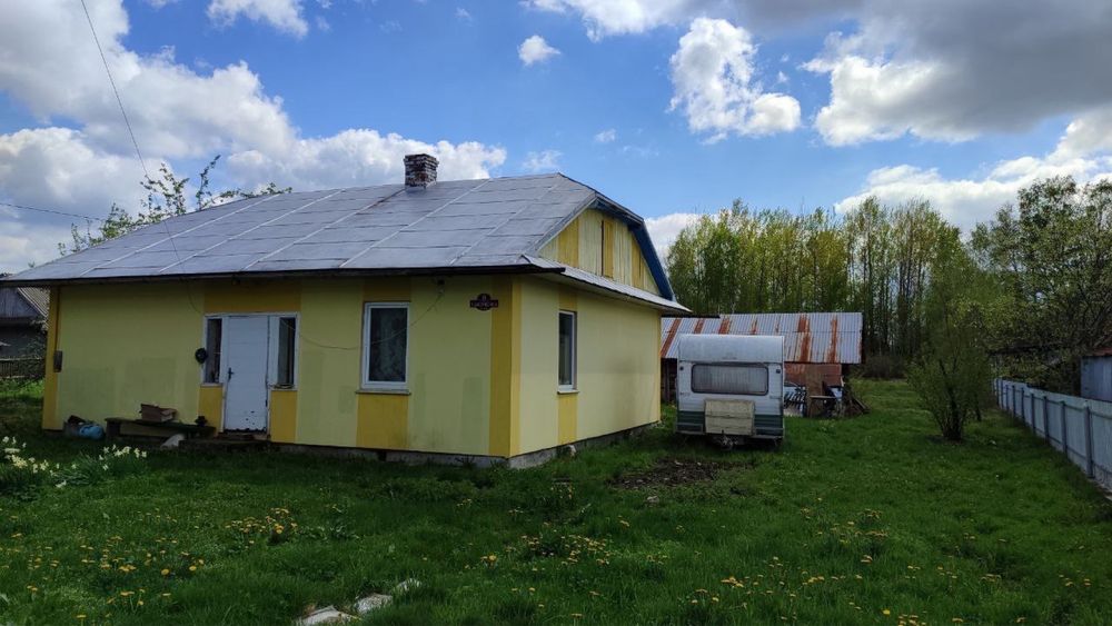 Будинок біля лісу земля 40сотих