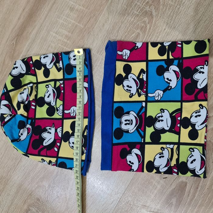 Dres myszka Mickey 5 części Komin czapka rękawiczki