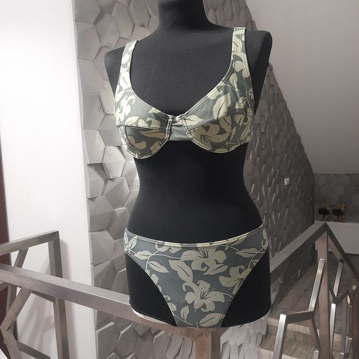 Dwuczęściowy strój kąpielowy Rozm M