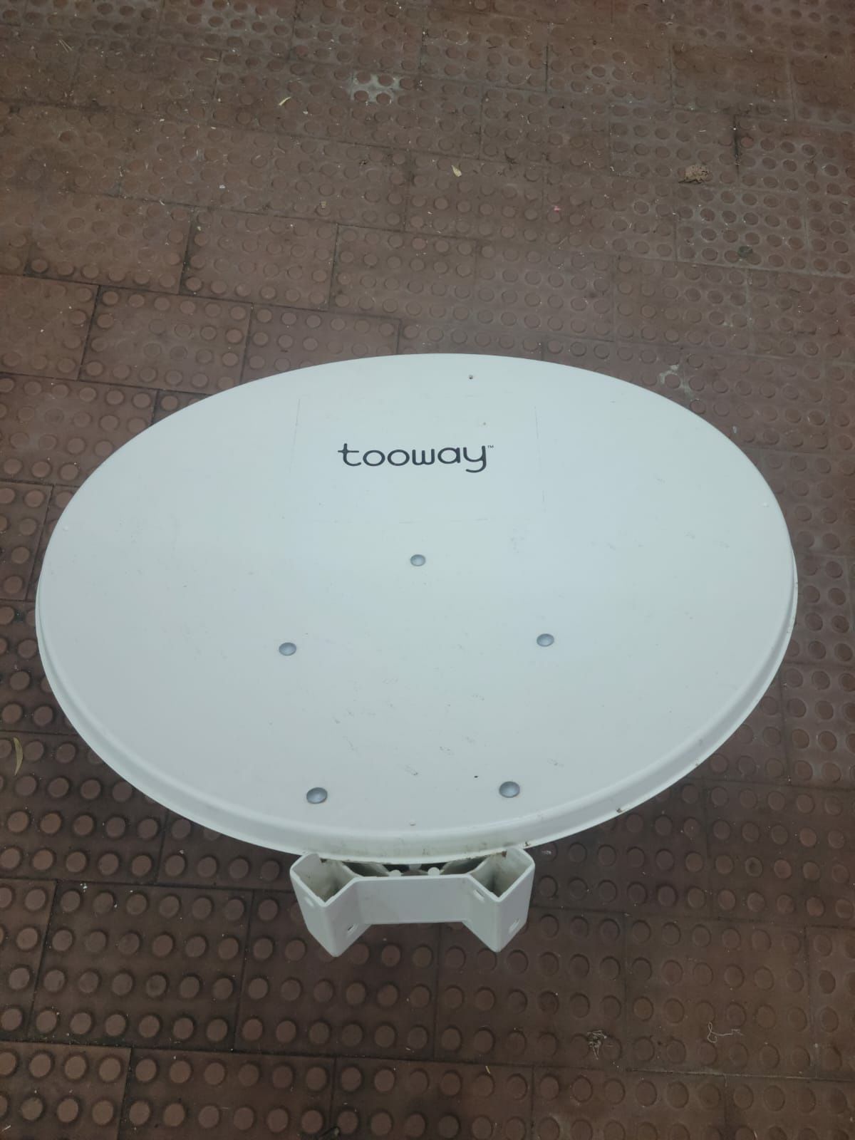 SkyDSL Viasat tooway internet por satélite com router