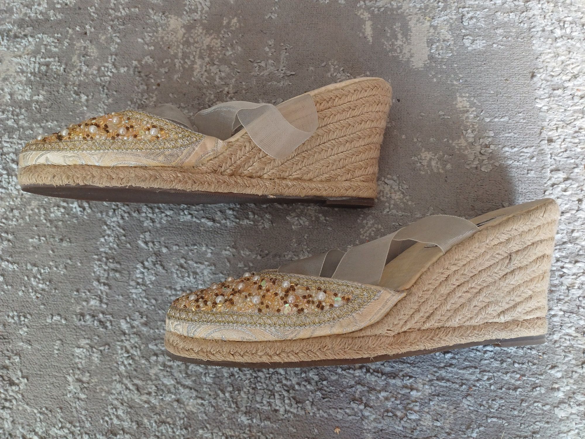 Sandały na koturnie Steve Madden