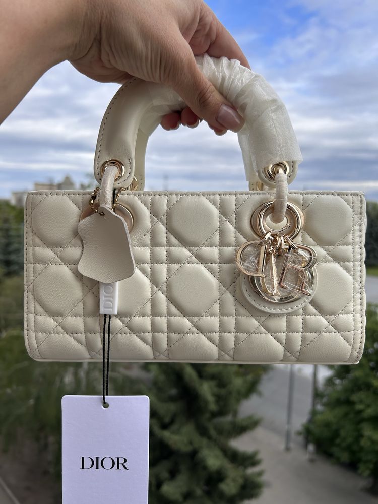 Сумочка в стилі Dior
