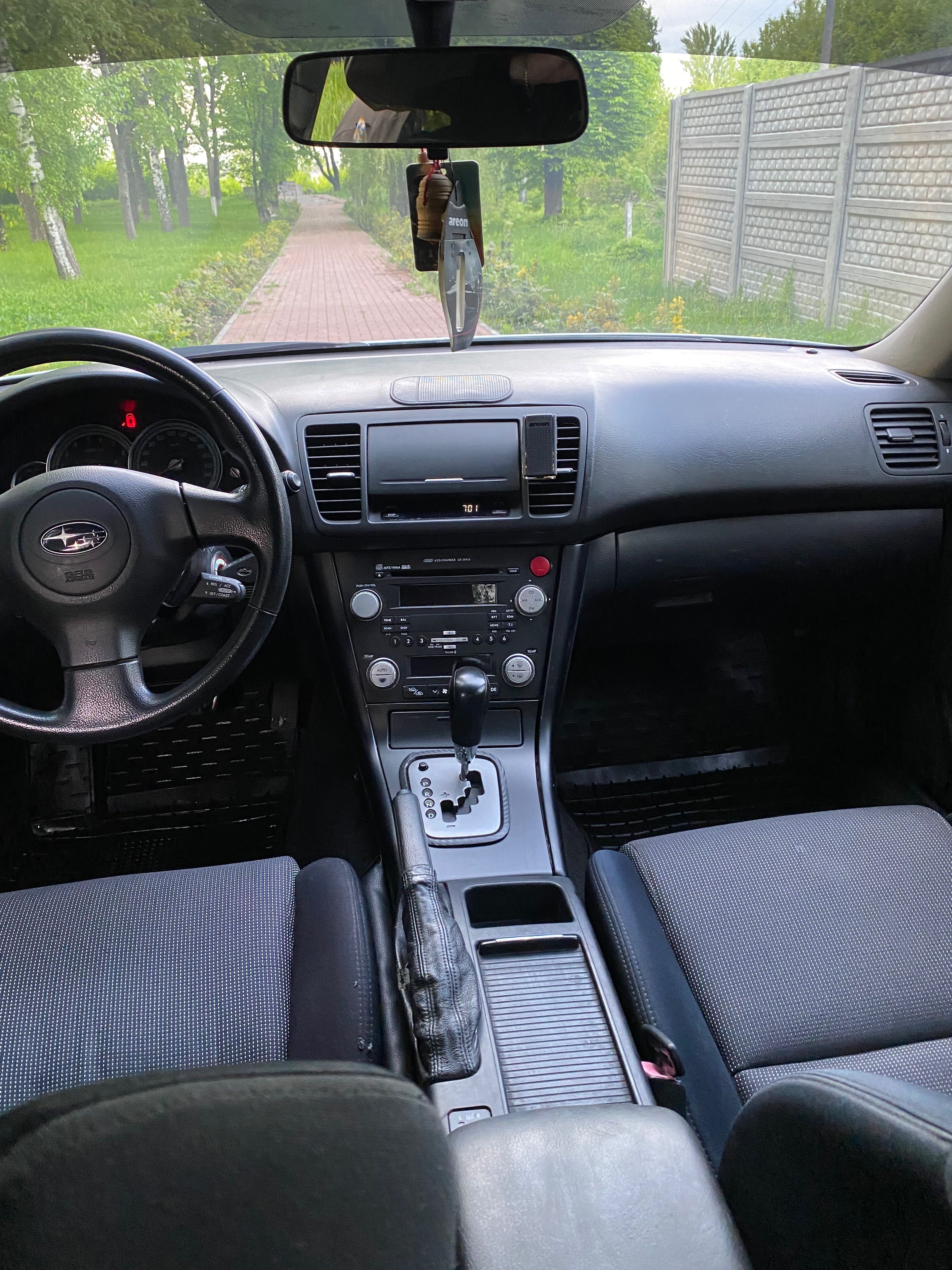 Subaru Legacy 2004рік