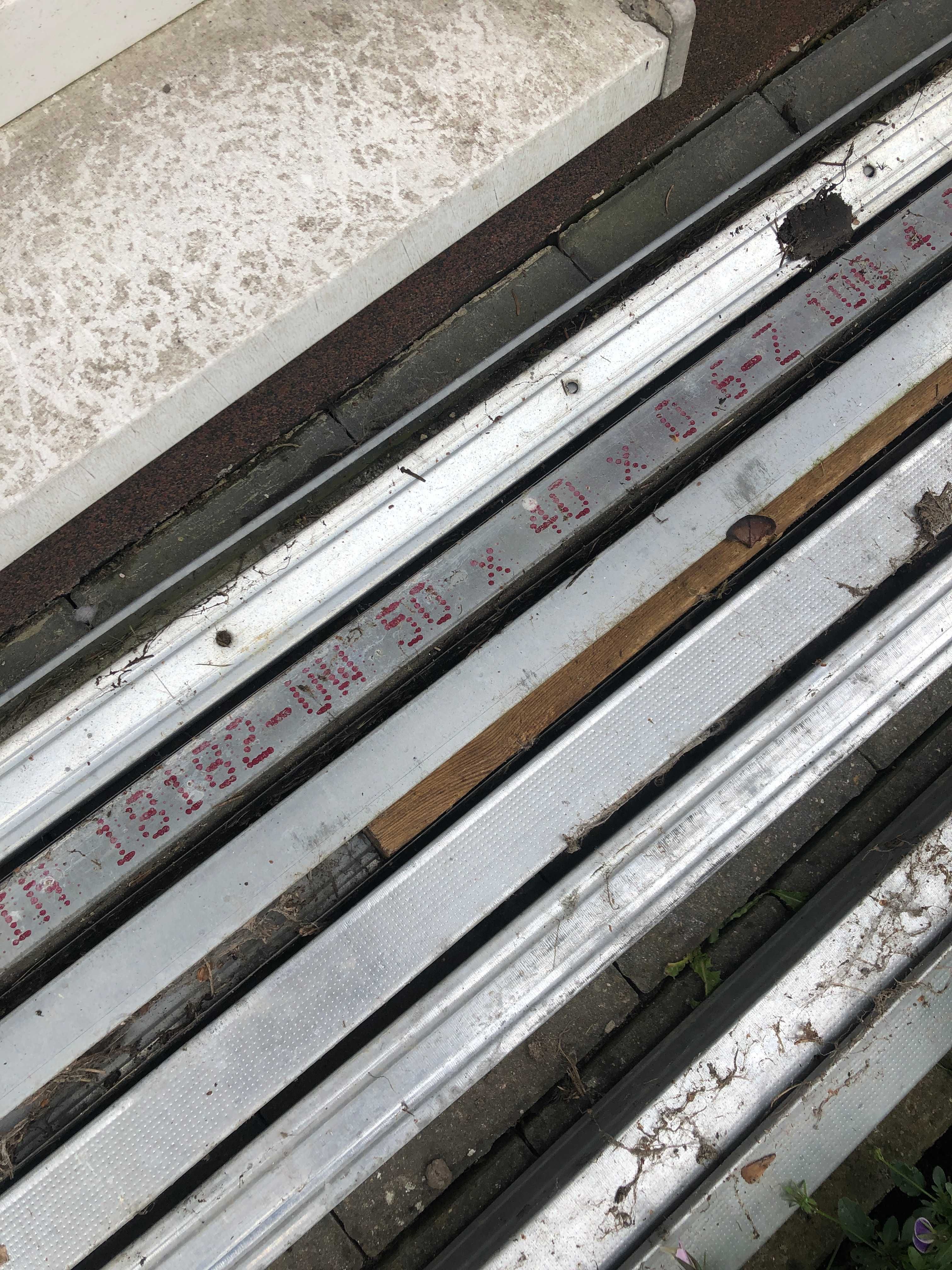 Profile aluminiowe Knauf UW 50x40 4 metry - 9 sztuk
