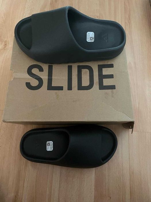 Klapki, buty Adidas Yezzy slide dark onyx, rozm . 42