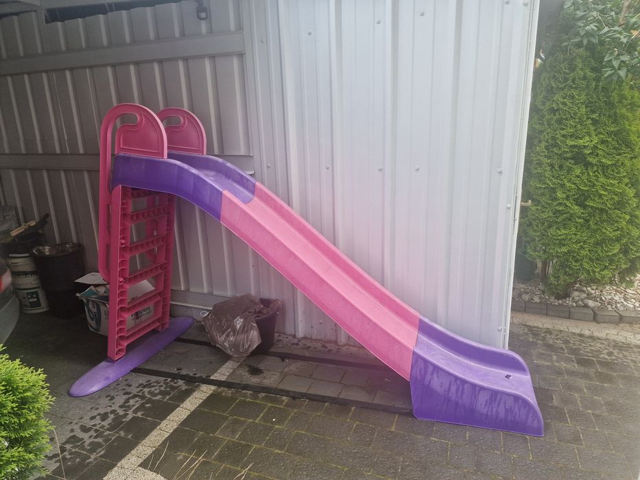 Sprzedam duża zjeżdżalnię.