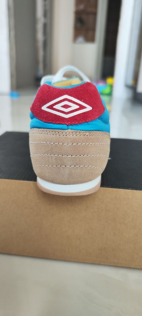 Кросівки Umbro нові.