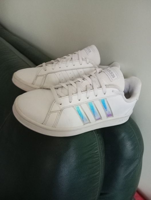 Кросівки Adidas чудовий стан р.39, 24,5см