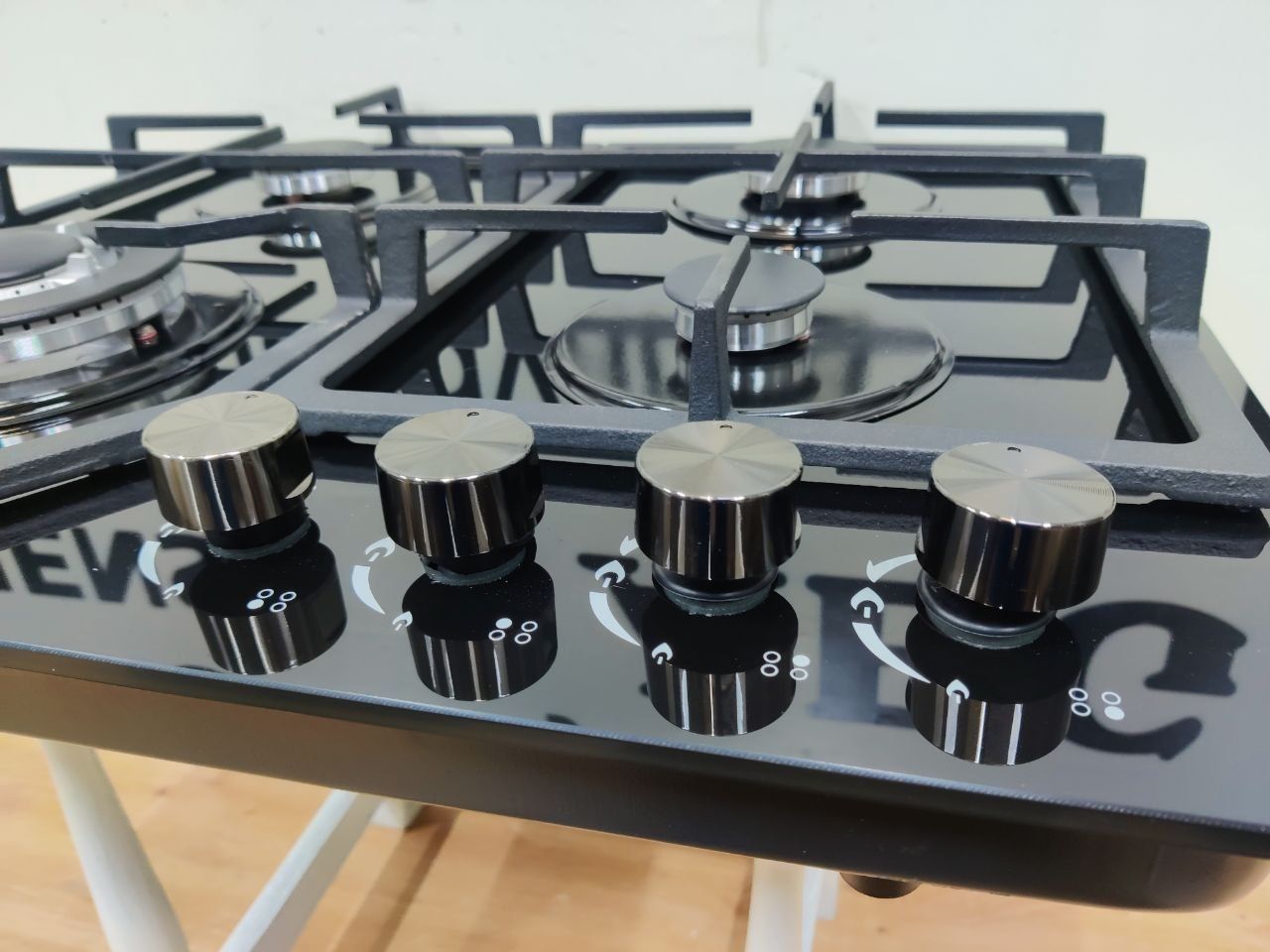 Газова варочна поверхня 60см Euromax E60-4021G.