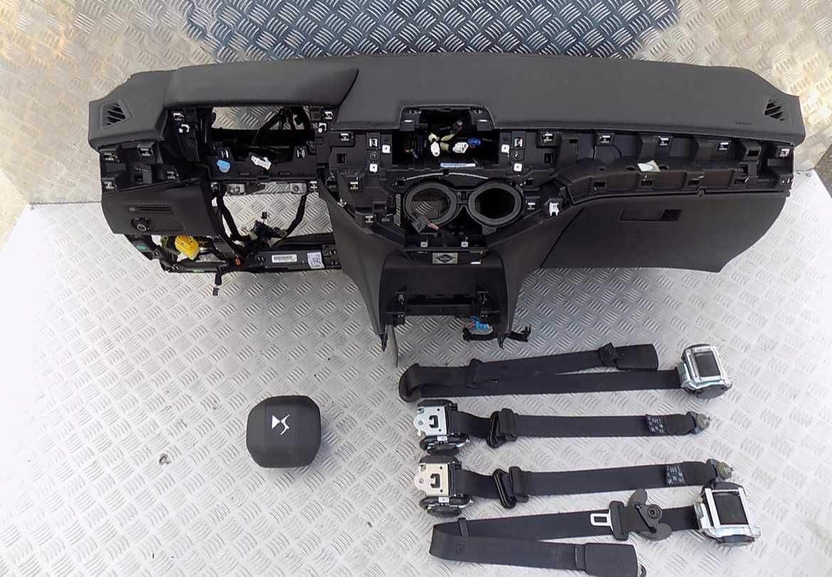 Citroen DS3 tablier airbag cintos