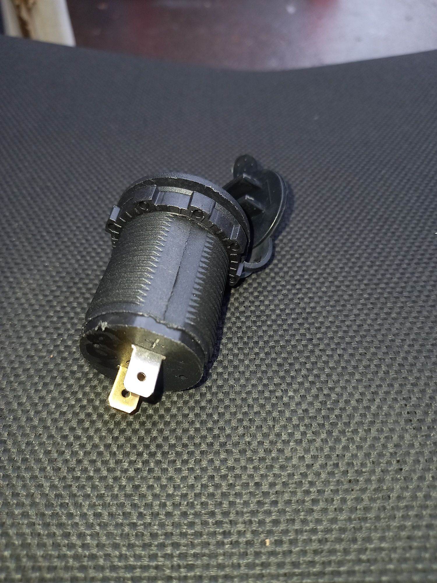 Прикурювач USB для автомобіля