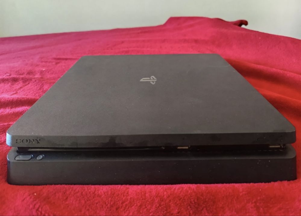 Ps4 slim como nova