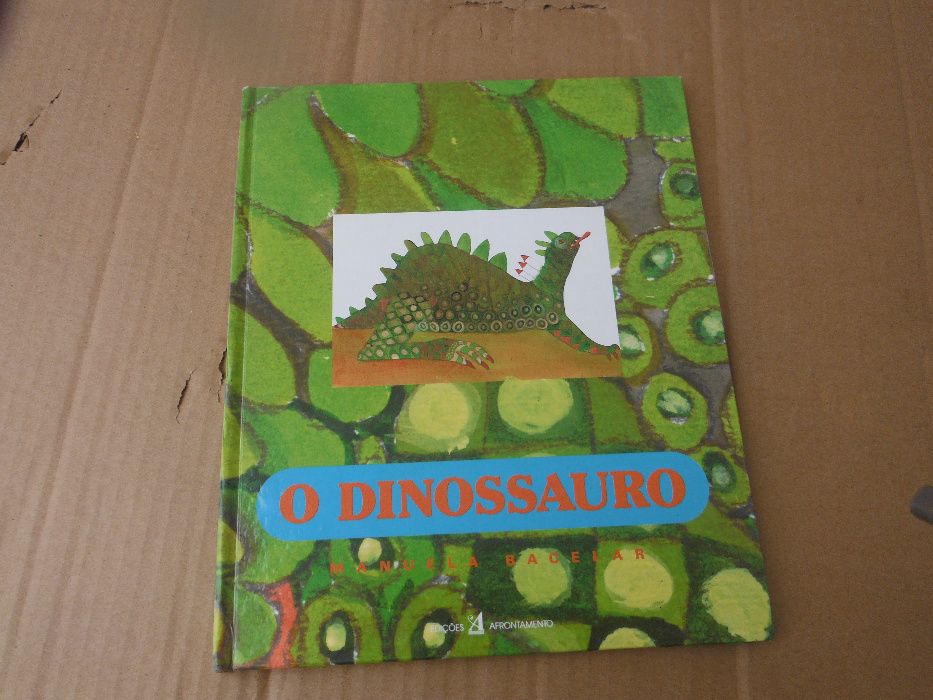 Vários livros com mais de 50 anos