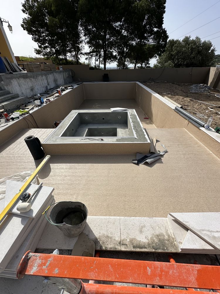 Construção de piscinas, remodelação se casa de banho,apartamo em geral