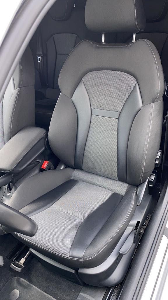 Audi A1 - 1.6 TDi 2014 Cx. Automatica