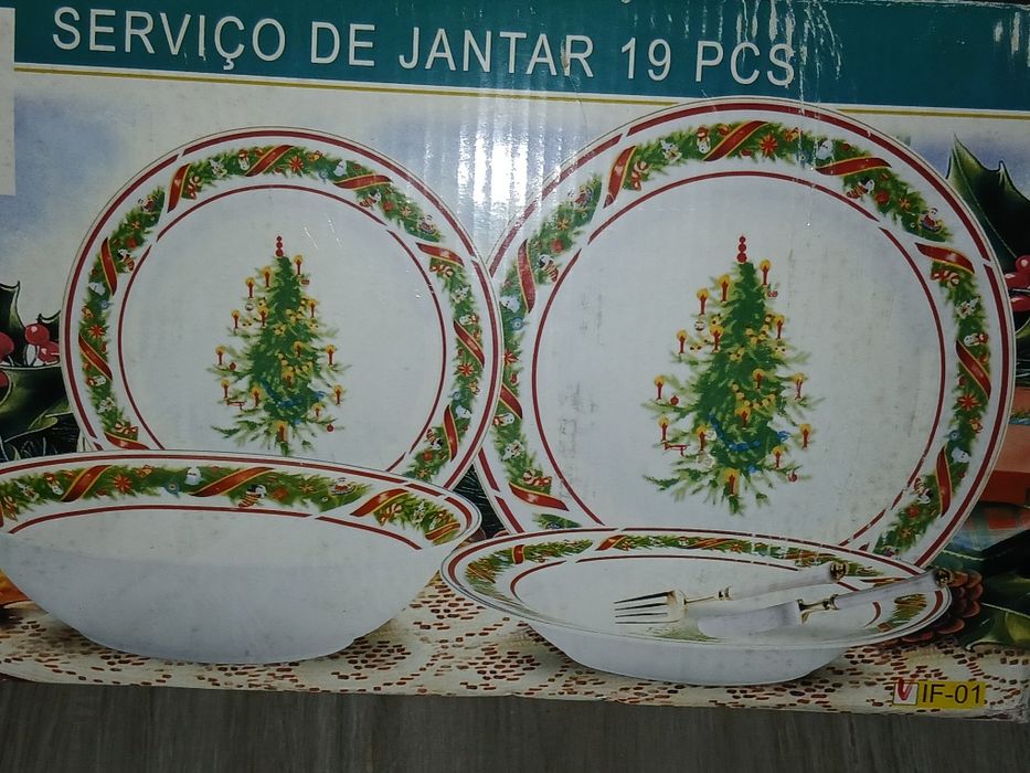 Serviço de Natal - loiça - 19 peças