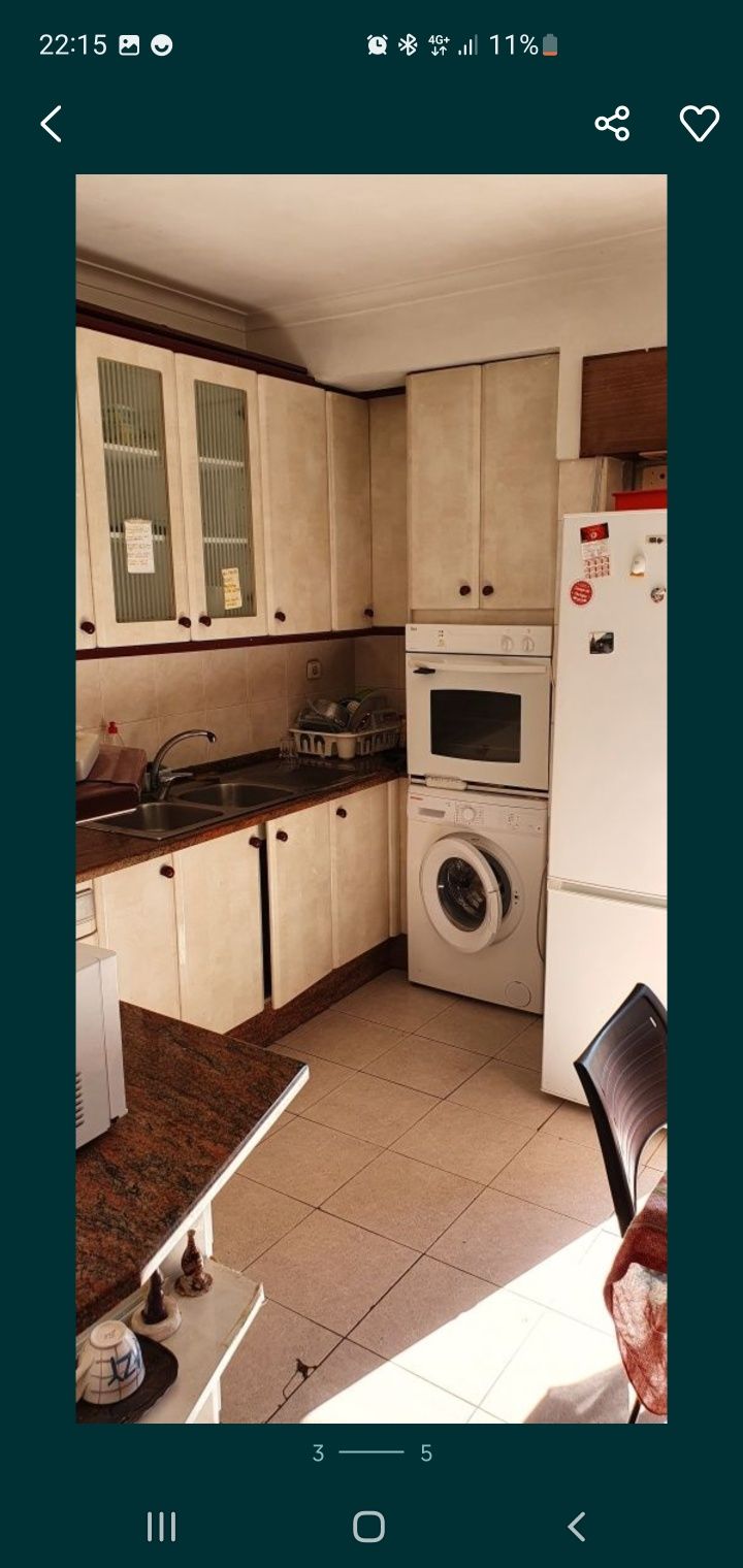 Sintra Quarto varanda sem caução somente casal ou dupla
