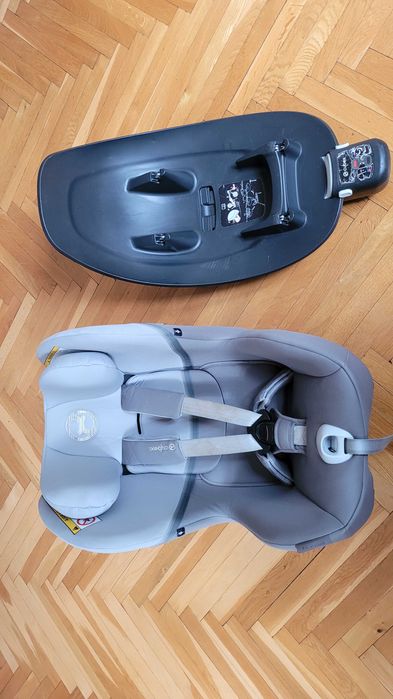 Fotelik Sirona M2 i-size i baza M Cybex