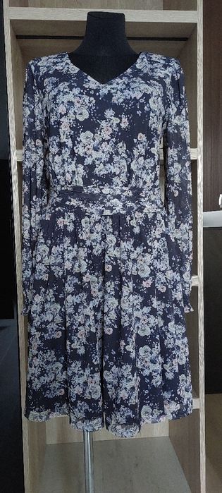 Mohito Kobieca sukienka w kwiaty z długim rękawem Rozm. XL / 42