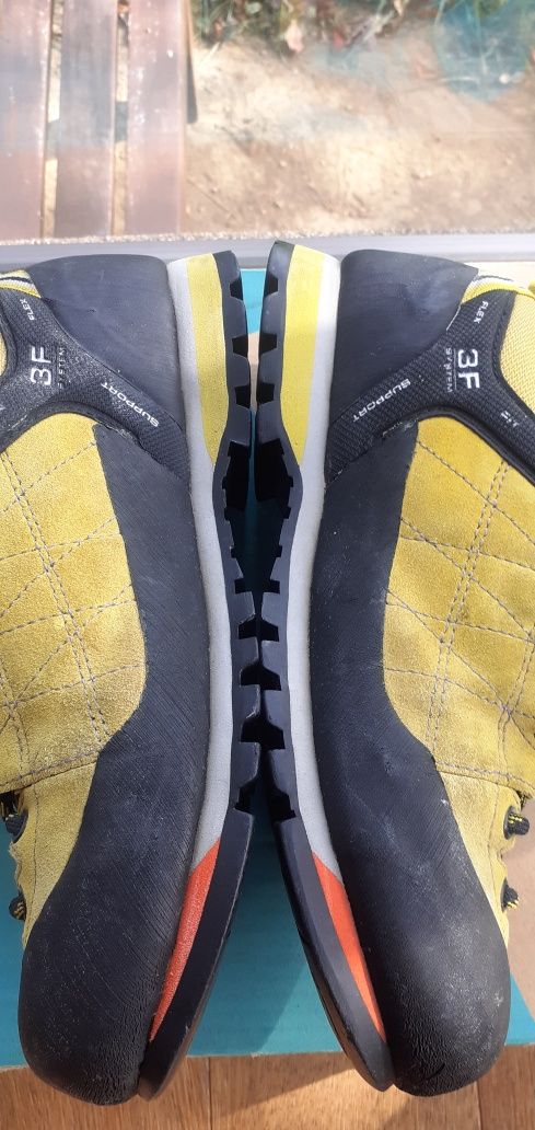 solidne skórzane buty trekkingowe terenowe Salewa R 39