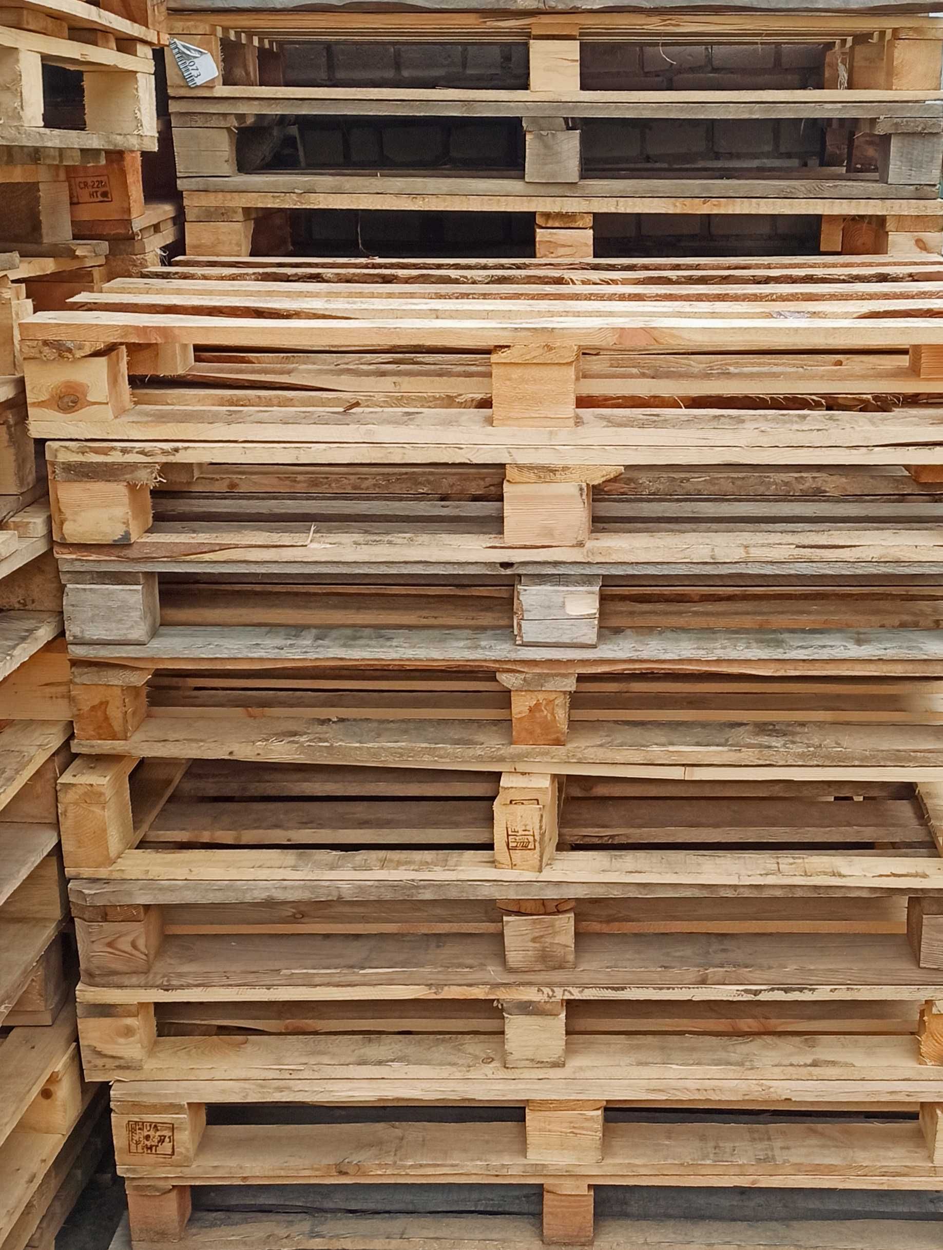Palety meble ogrodowe 200 sztuk zwykłe euro 120x100 oraz 80x120