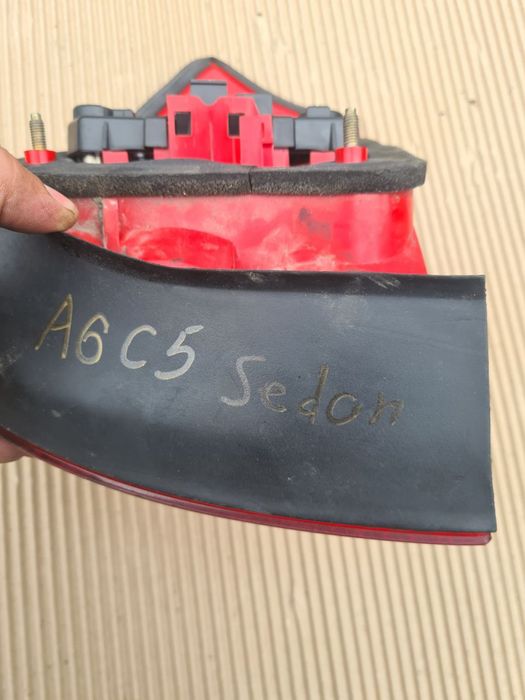 Задній лівий стоп ліхтар фонар Audi A6 C5 седан Ауді А6 Ц5