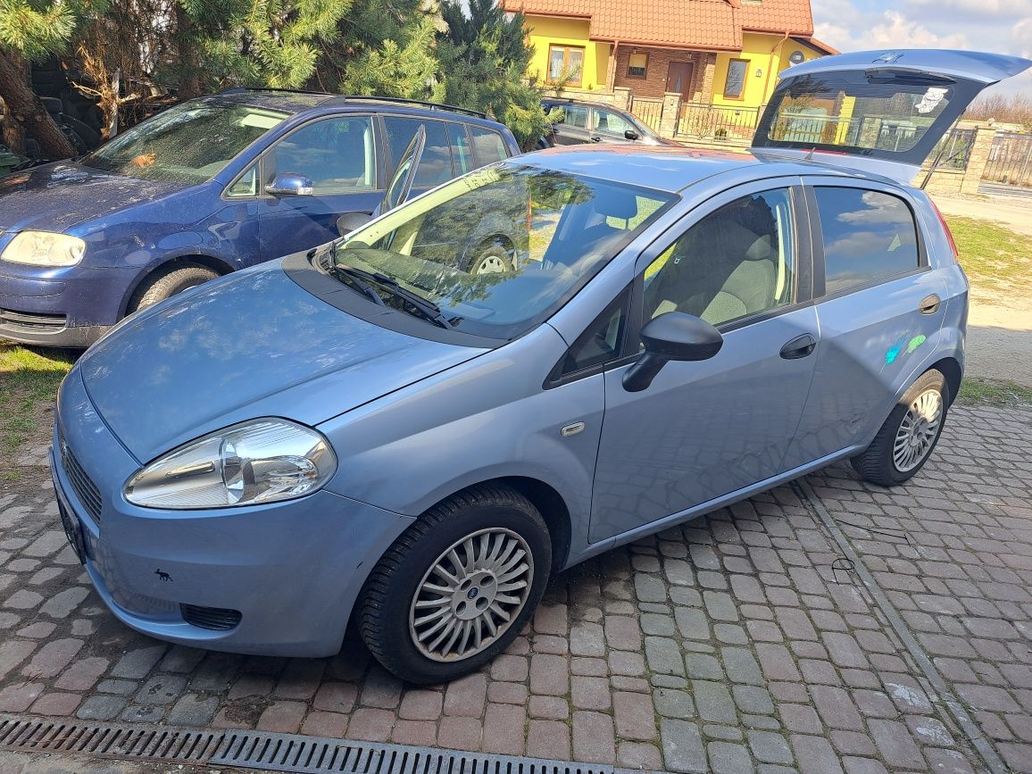 Fajny Grande Punto 1.2 benzynka z klimą 120tys.km przebieg