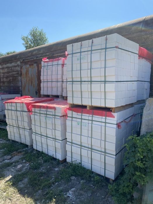 Цегла силікатна біла цегла червона