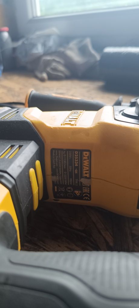 Młotowiertarka dewalt d25334