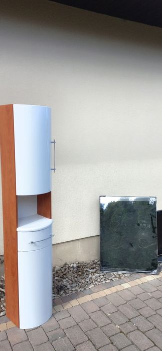 Łazienka szafka  + lustro. Oddam za darmo. Odbior osobisty.