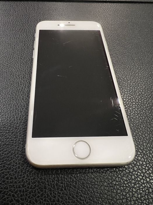 IPhone 8, 100% kondycja.