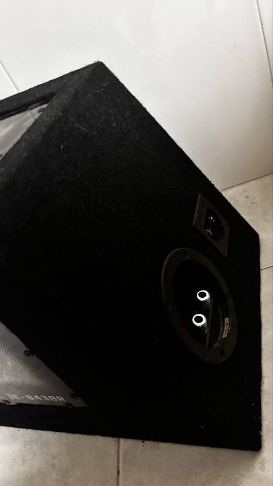 Subwoofer Alpine com amplificador