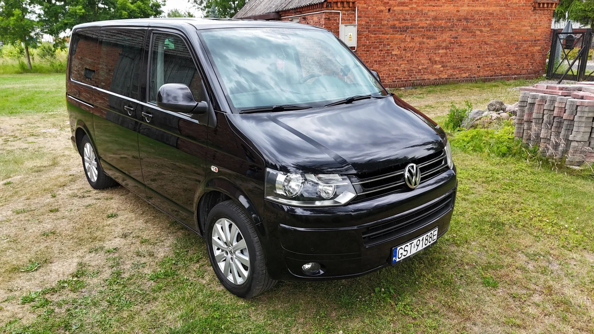 Volkswagen Multivan Zadbany Multivan w fajnej opcji wyposażenia
