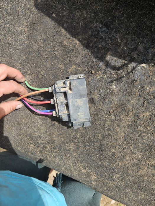 Audi a6 c6 rozdzielacz zawieszenia zaworki