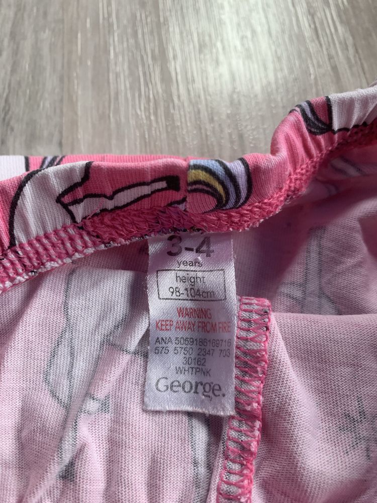 Pizamka George 98-104