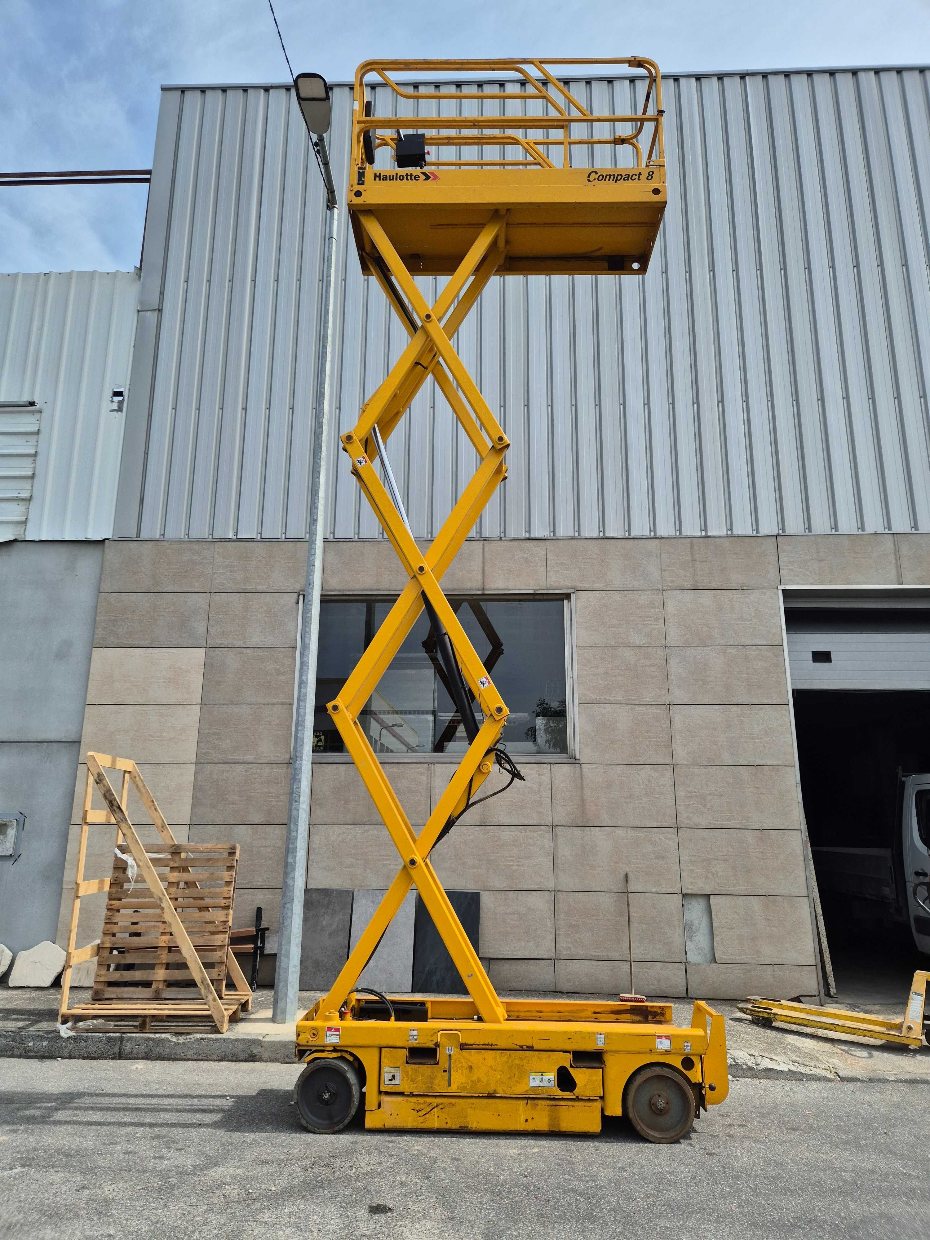 Plataforma elevatória Haulotte