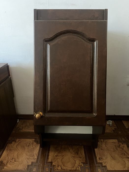 Меблі для кухні б/у фарбовані