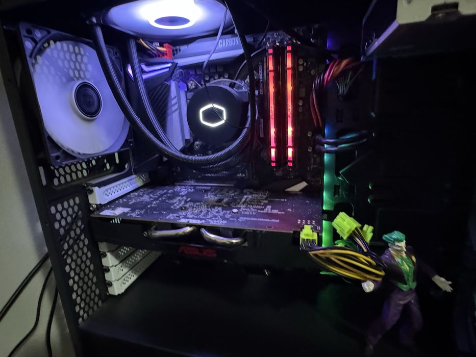 Vendo pc pra sair rapido … primeiro leva  ( SO A TORRE )