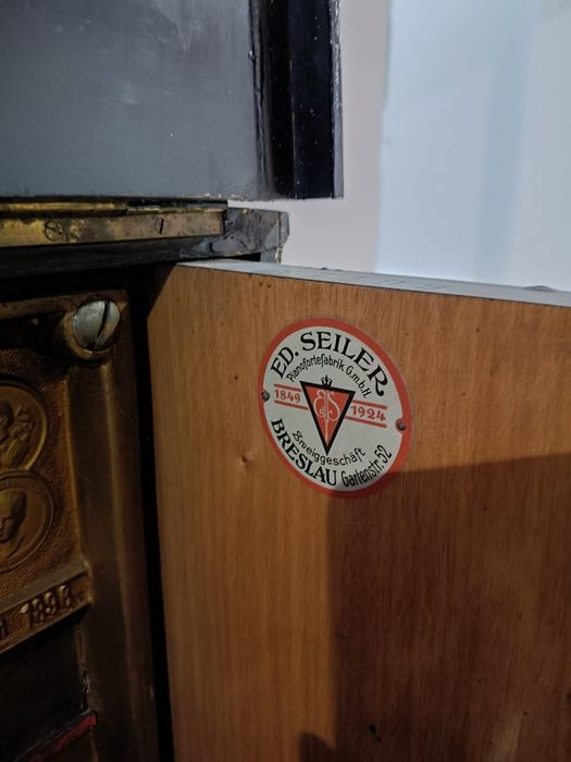 Piękne klasyczne pianino E.D. Seiler
