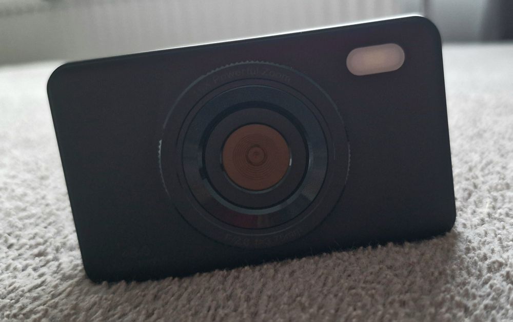 Цифровий фотоапарат benjie