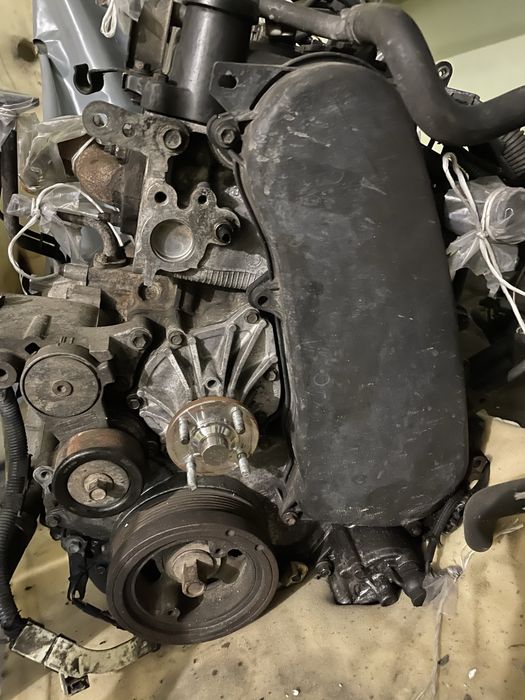 Розборка Toyota hiace 2004 d4d. Двигун, підвіска,,коробка,міст.