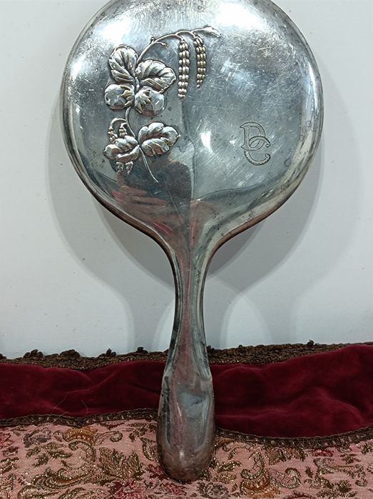 Lustro ,inicjały DC -toaletka 1939 Srebro ,srebrzenie. Antyk.