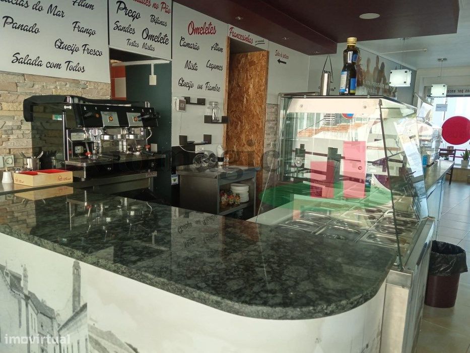 Café/Snack Bar _ Centro de Rio Maior***RIOMAGIC***