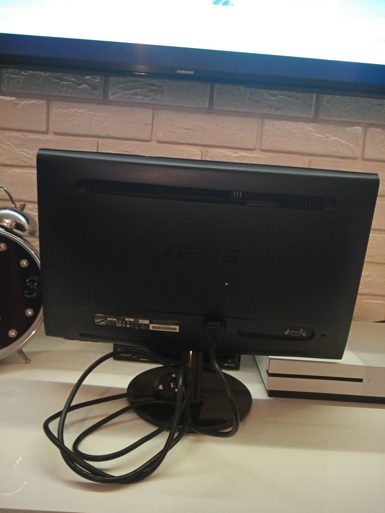 Monitor Asus 19 cali