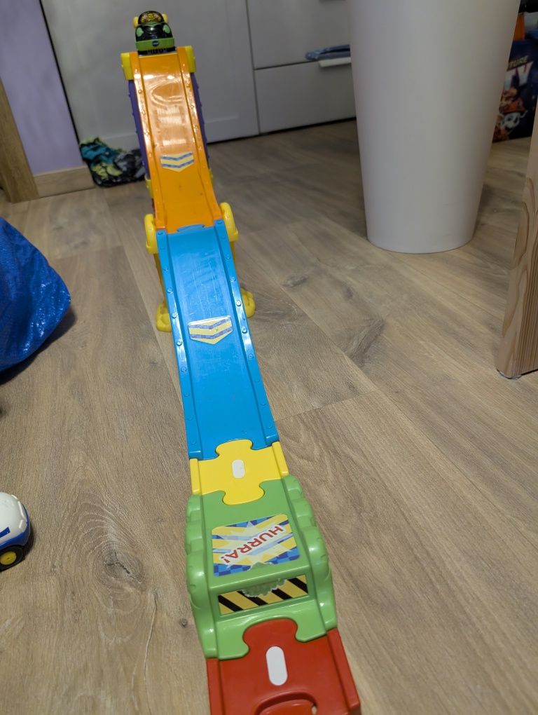 Tut Tut Autka zjeżdżalnia + autko