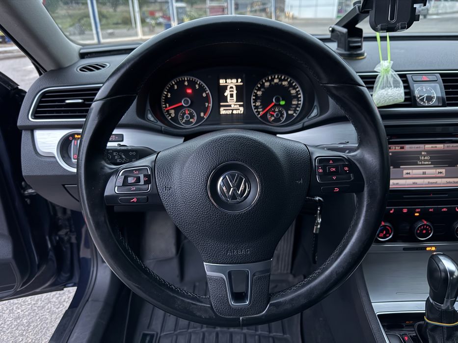 Volkswagen Passat Se 2013 Blue 2.5L