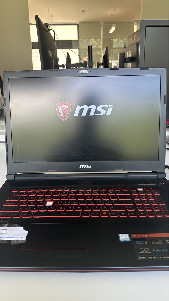 Portatil gaming 17”