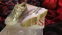 Кроссовки для девочки 35р Guess