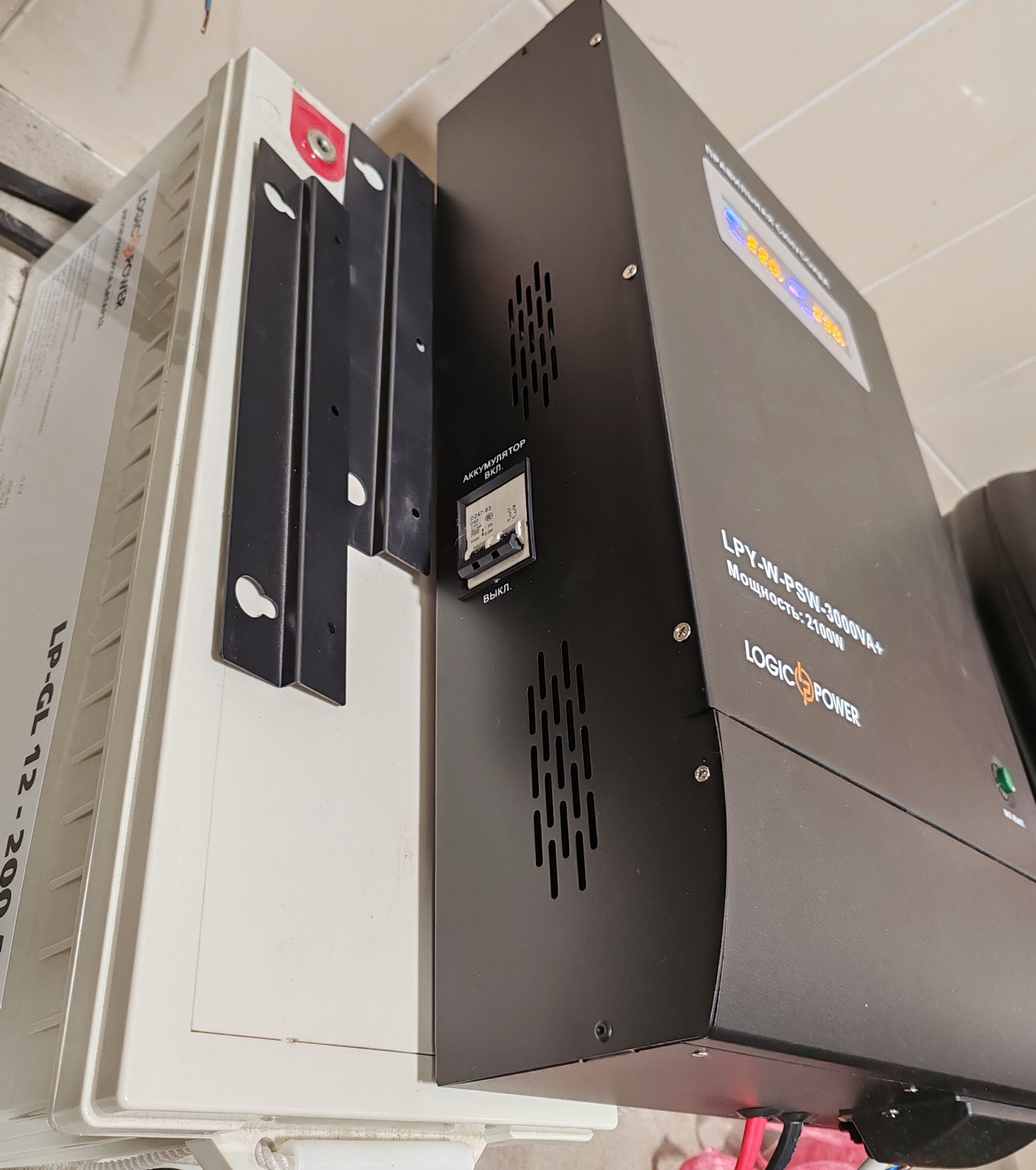Джерело безперебійного живлення Logic Power LPY-W-PSW-3000VA