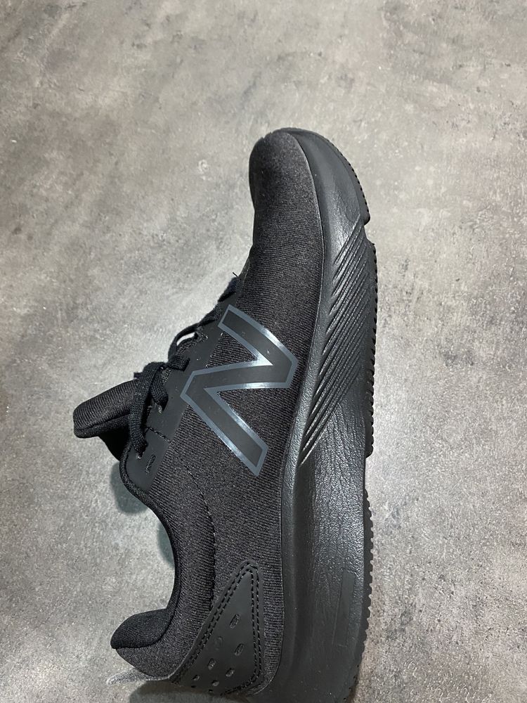 Продам кроссовки new balance